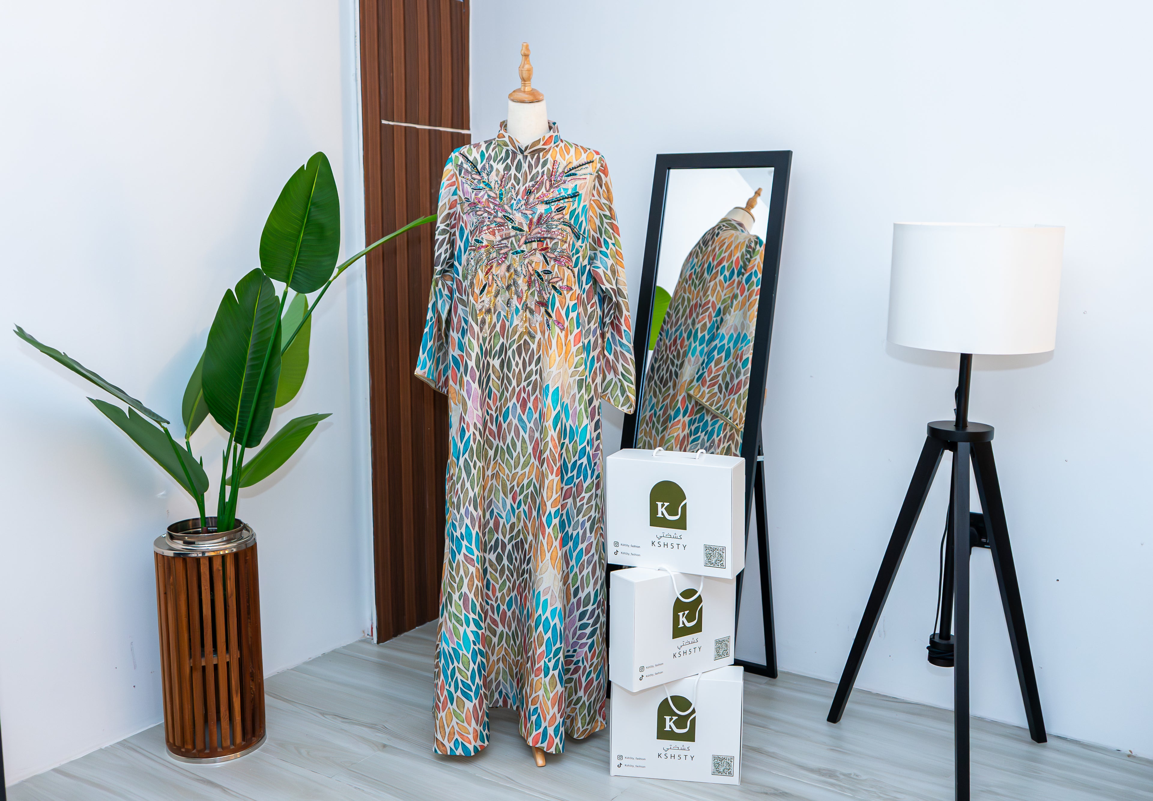Kuwaiti Jalabyia with multicolor design