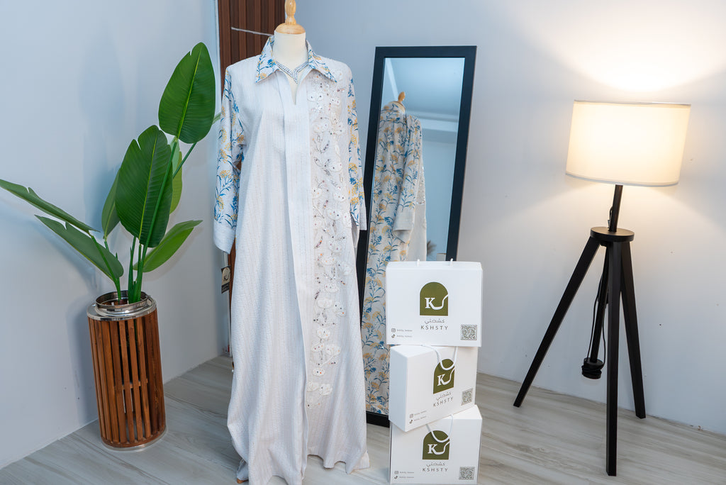 White With Flowers Kuwaiti Jalabyia Dress