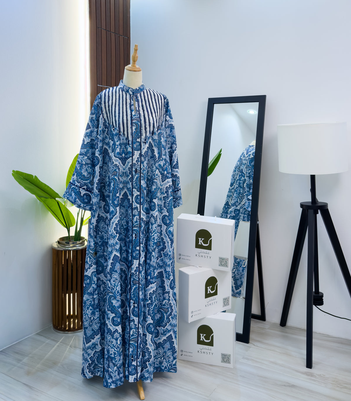 Blue And White Kuwaiti Jalabyia Dress